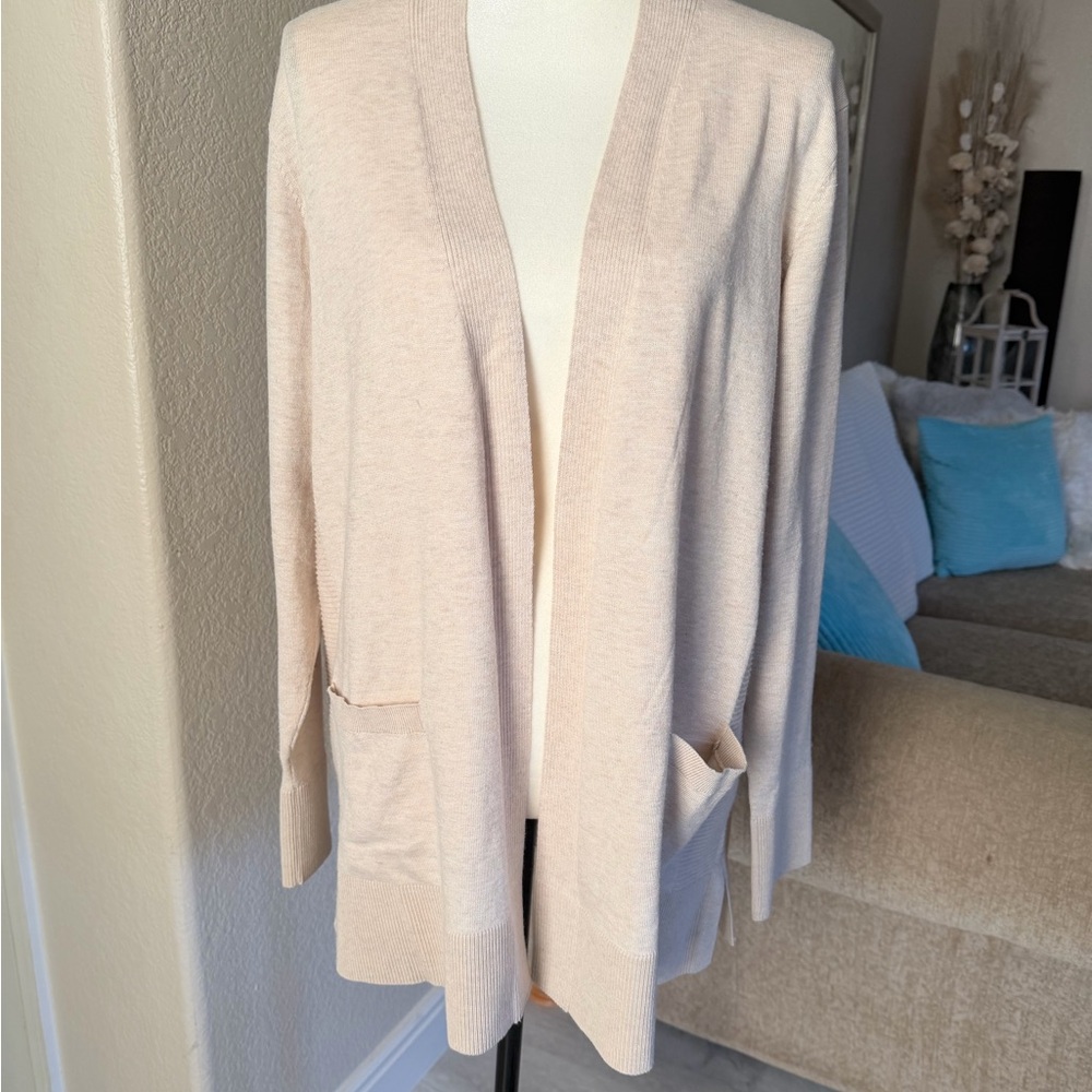 Time and Tru Women's Light Tan Cardigan